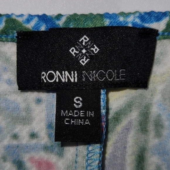 RONNI NICOLE Paisley Dress Vibrant Colors Size Small EUC - Picture 4 of 8